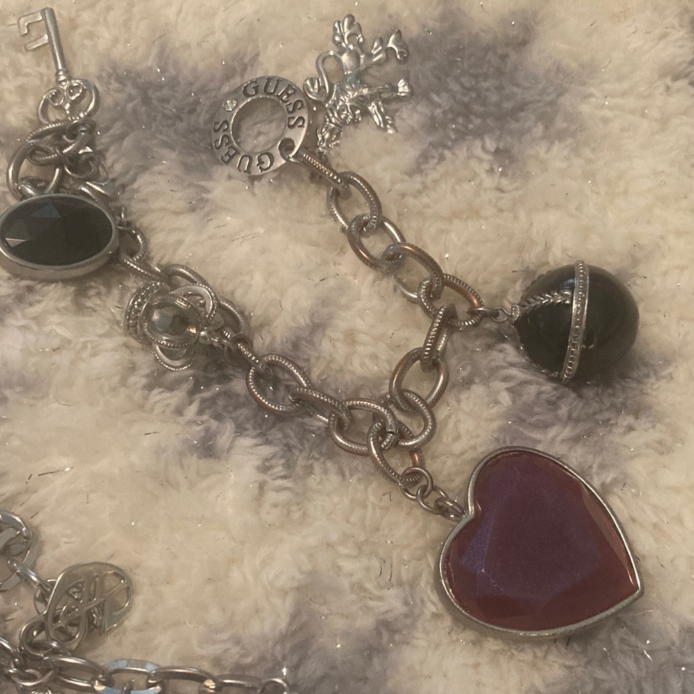 Bundle of GUESS Silver Vintage Black and Red Heart Charm Necklace and Bracelet! - Picture 3 of 9